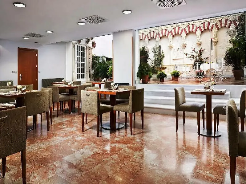 Hotel NH Córdoba Califa